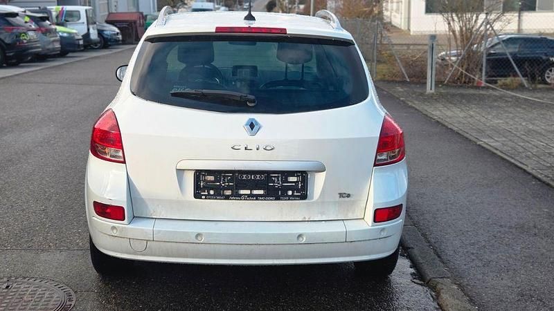 Gebraucht Renault Clio IV Night&Day 103 PS (75 kW) 2012 Weiß Limousine