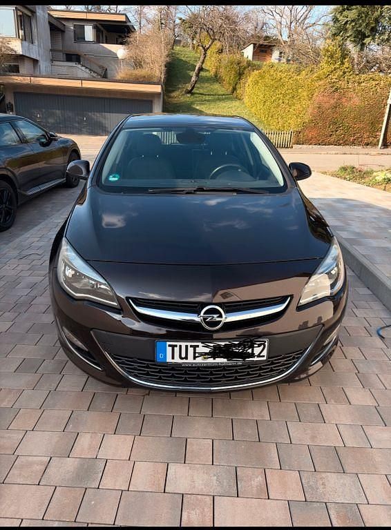 Gebraucht Opel Astra Excellence 140 PS (102 kW) 2015 Braun Limousine