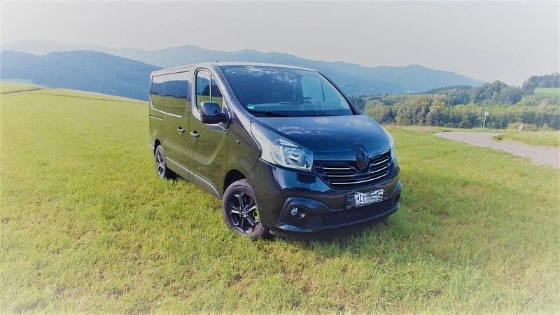 Schwarz Gebraucht 2015 Renault Trafic Van | 18.500 € (Teuer) - Bild 1/4