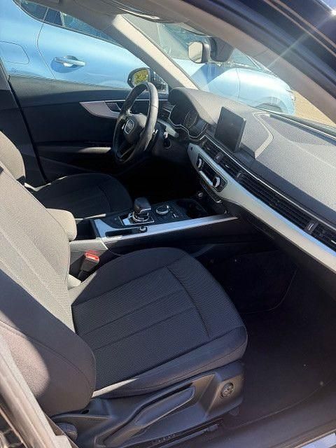 Gebraucht Audi A4 Basis 150 PS (110 kW) 2018 Schwarz Kombi