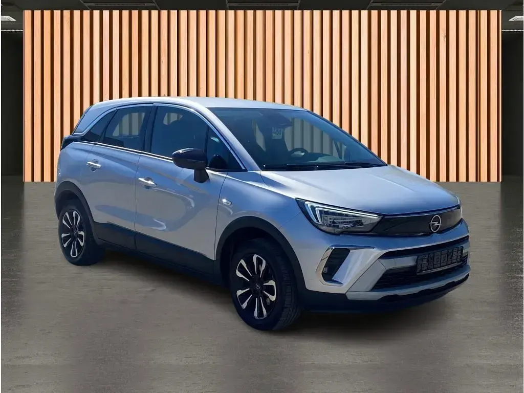 Gebraucht Opel Crossland Elegance 110 PS (80 kW) 2024 Silber silber (metallic) SUV