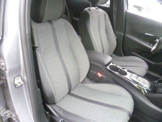 Gebraucht Peugeot 2008 Allure 131 PS (96 kW) 2024 Gris artense SUV