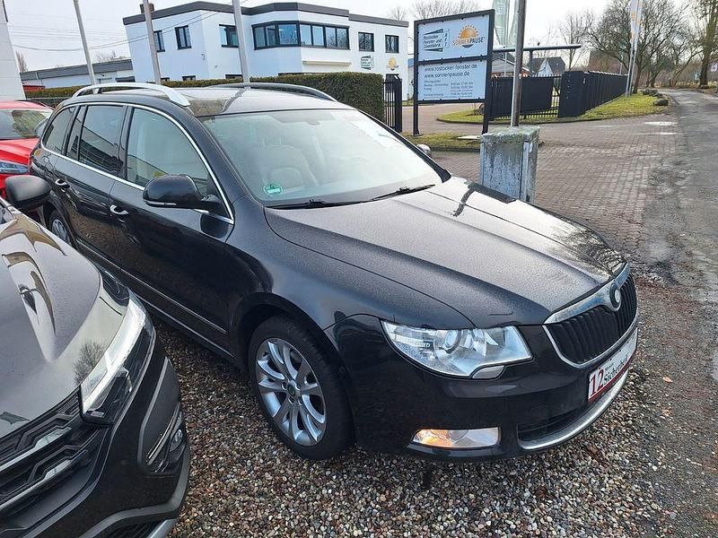 Gebraucht Skoda Superb Elegance 160 PS (117 kW) 2011 Schwarz Kombi