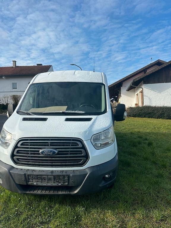 Second-hand Ford Transit 131 CP (96 kW) 2017 Alb Monovolum