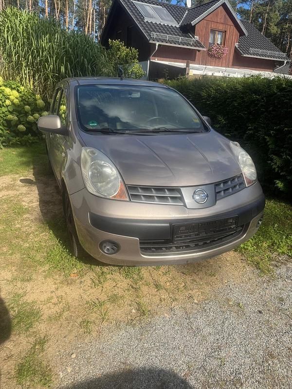 Beige Gebraucht 2006 Nissan Note Van / Kleinbus | 2.550 € - Bild 1/4
