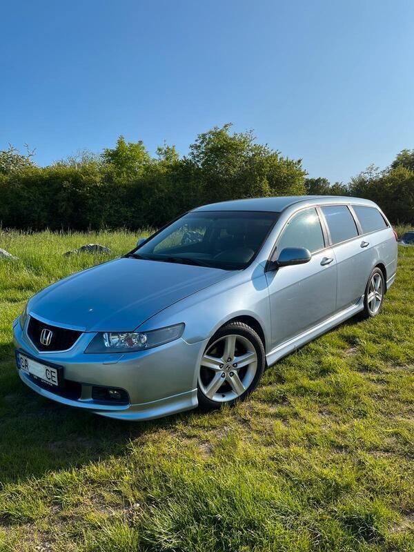 Grau Gebraucht 2004 Honda Accord Type S Kombi | 4.000 € (Etwas zu teuer) - Bild 1/4