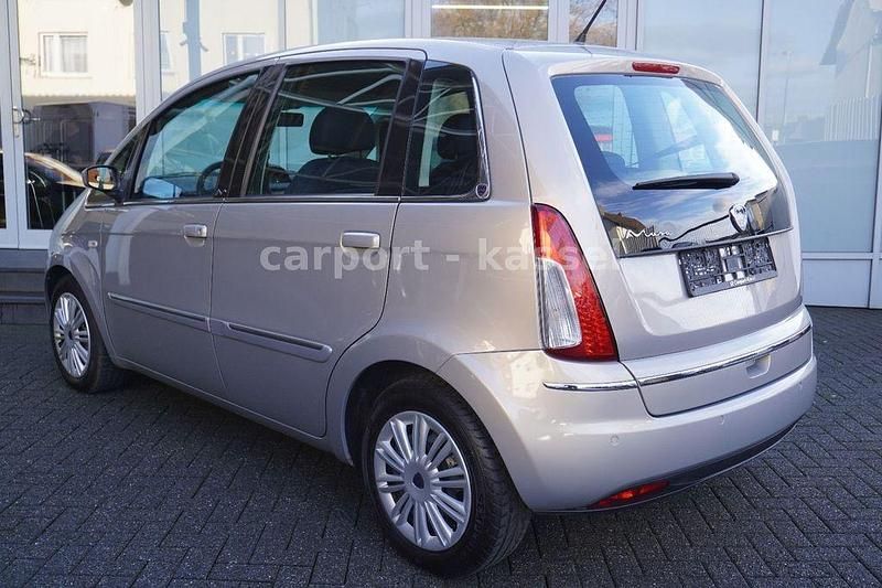 Gebraucht Lancia Musa 95 PS (69 kW) 2007 Beige Van / Kleinbus