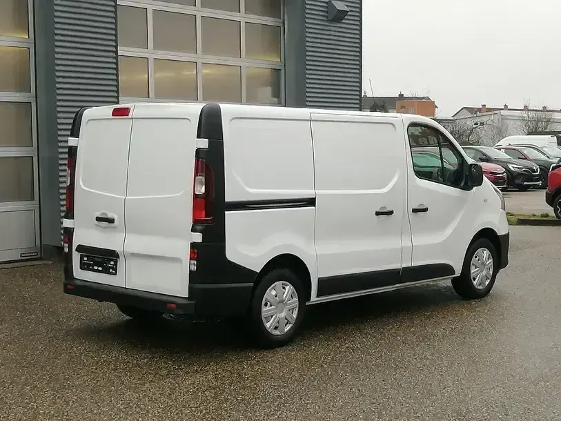 Gebraucht Renault Trafic Komfort 121 PS (88 kW) 2019 Weiss Van / Kleinbus