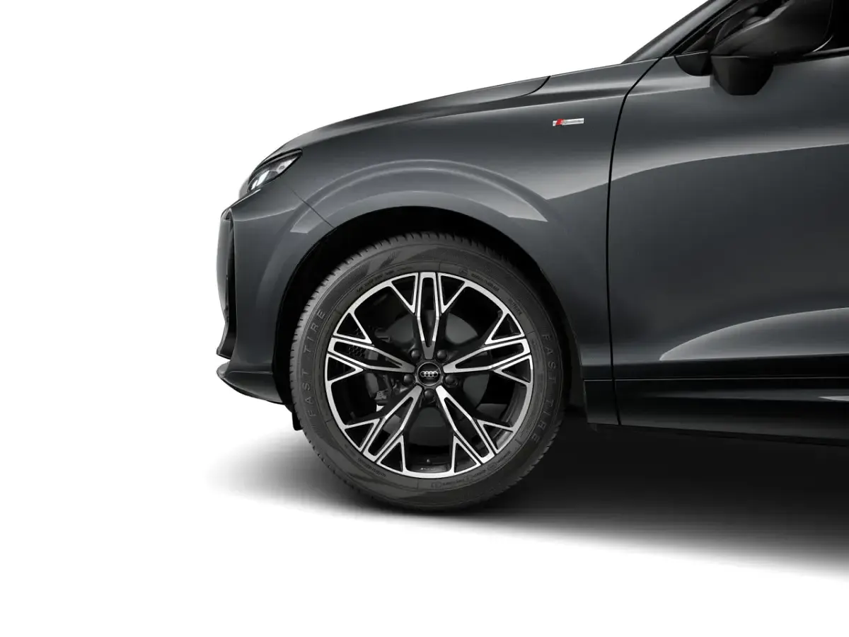 Neu Audi Q3 Advanced 150 PS (110 kW) 2026 Daytonagrau perleffekt (metallic) SUV