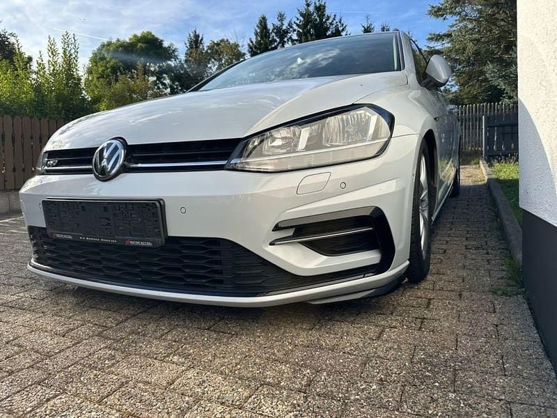 Weiß Gebraucht 2018 VW Golf VII Comfortline Kombi | 13.850 € (Guter Preis) - Bild 1/4