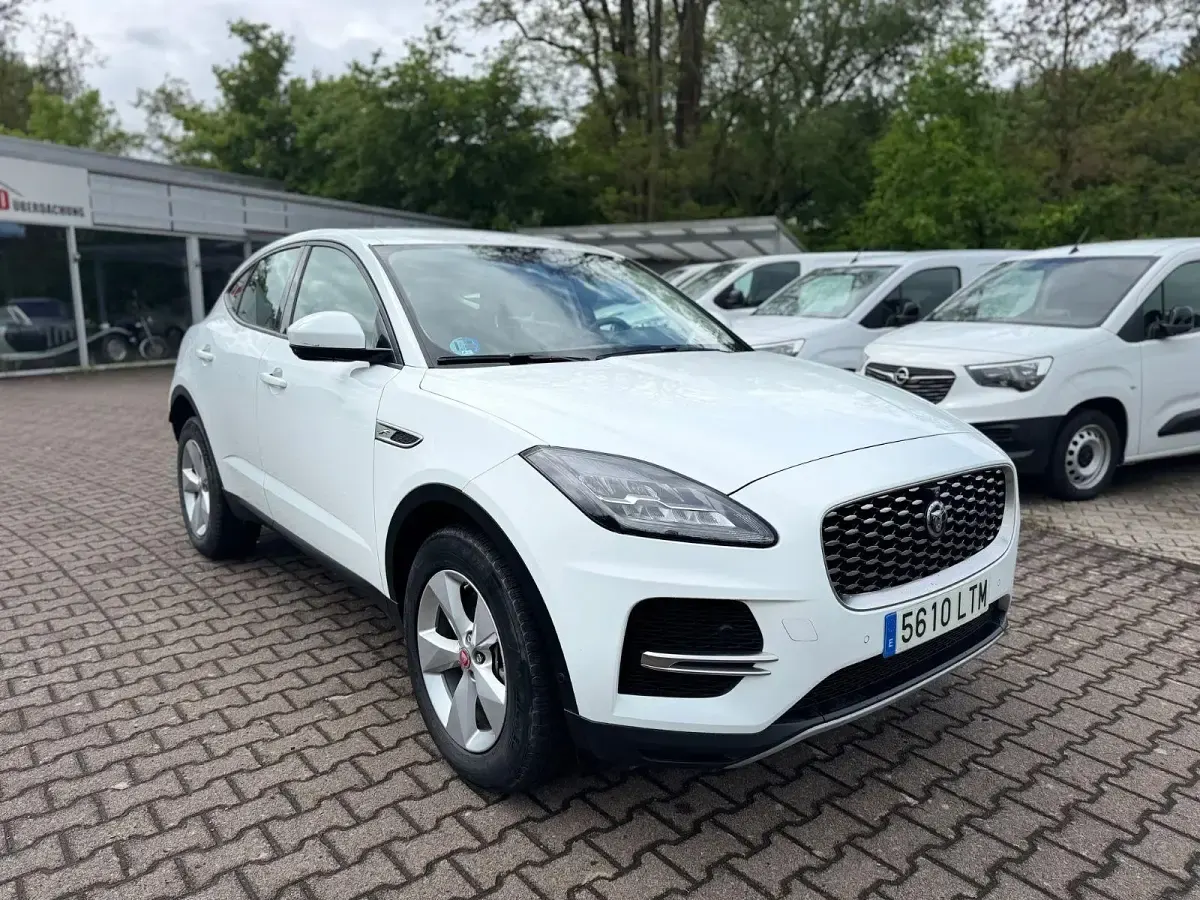 Begagnad Jaguar E-Pace S 163 HK (119 kW) 2021 Vit SUV