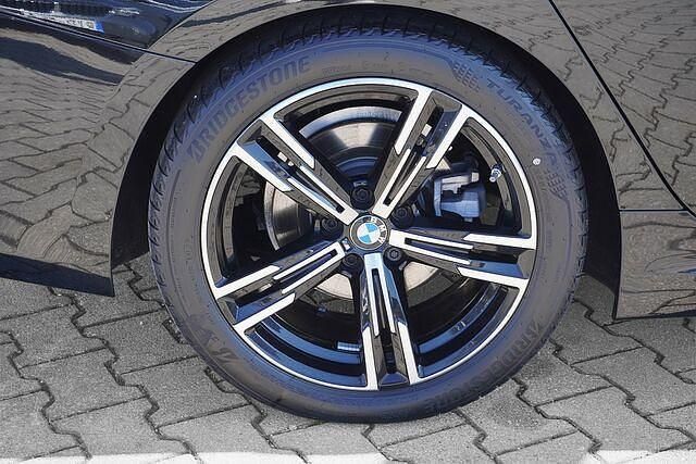 Gebraucht BMW 320 Performance 190 PS (139 kW) 2024 Saphirschwarz Limousine