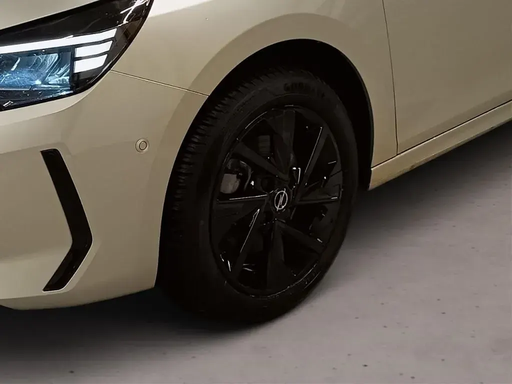 Gebraucht Opel Corsa 101 PS (74 kW) 2025 Silber Kleinwagen