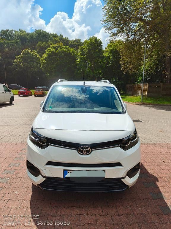 Weiß Gebraucht 2020 Toyota Proace City Van | 21.000 € (Teuer) - Bild 1/4