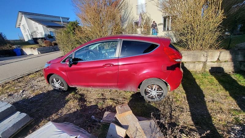 Gebraucht Ford Fiesta Titanium 82 PS (60 kW) 2010 Andere farben Kleinwagen