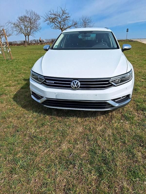 Gebraucht VW Passat Alltrack 150 PS (110 kW) 2016 Weiß Kombi