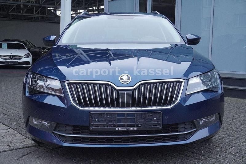 Gebraucht Skoda Superb Ambition 150 PS (110 kW) 2018 Blau Kombi