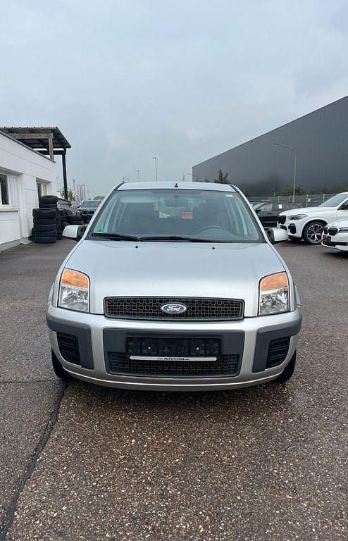 Silber Gebraucht 2005 Ford Fusion Van / Kleinbus | 2.980 € (Fairer Preis) - Bild 1/4