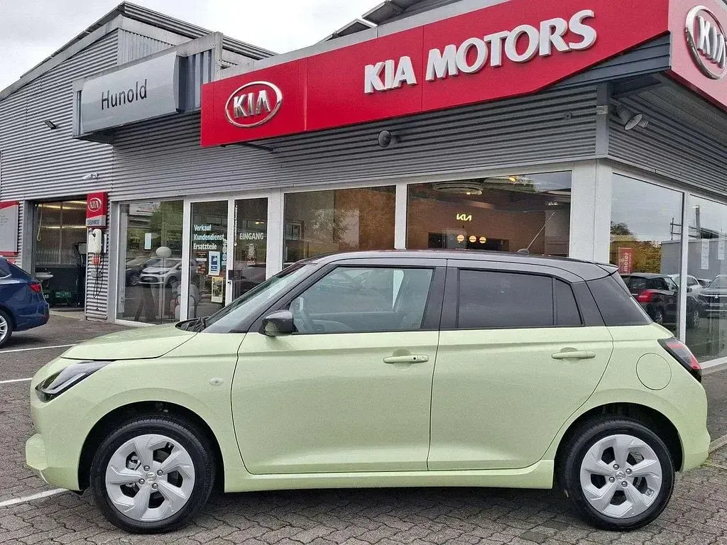 Gebraucht Suzuki Swift Comfort 83 PS (61 kW) 2025 Gelb Kleinwagen