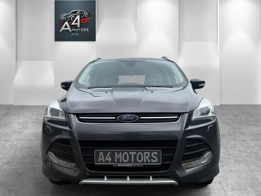 Gebraucht Ford Kuga Individual 150 PS (110 kW) 2015 Grau SUV