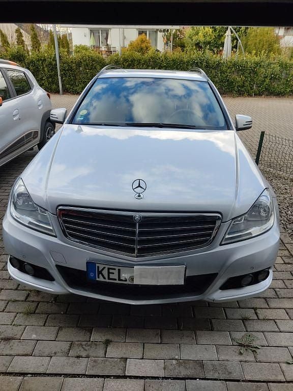 Gebraucht Mercedes C200 185 PS (136 kW) 2011 Silber Limousine