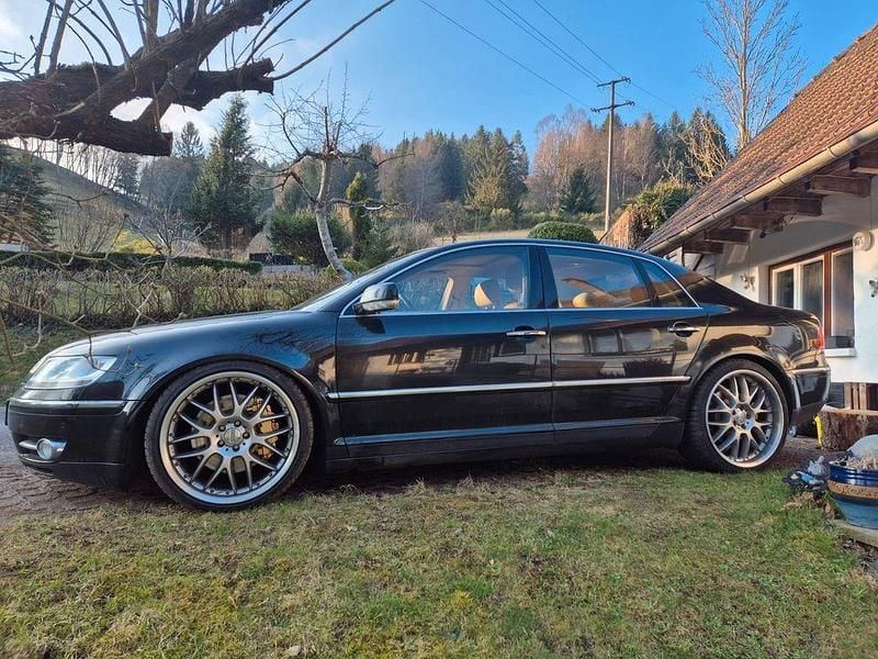 Schwarz Gebraucht 2003 VW Phaeton Limousine | 6.900 € - Bild 1/4