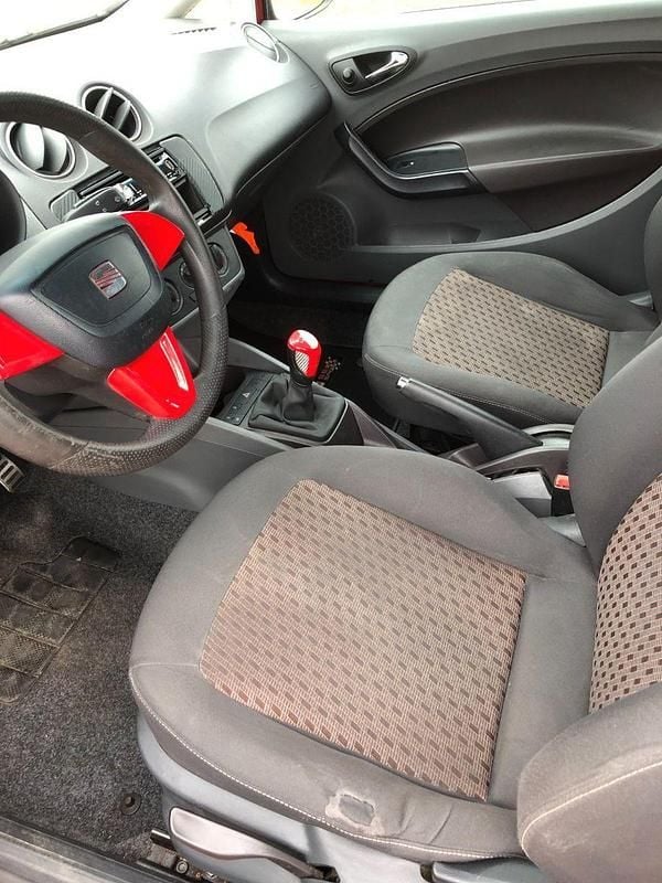 Gebraucht Seat Ibiza 69 PS (50 kW) 2009 Rot Limousine