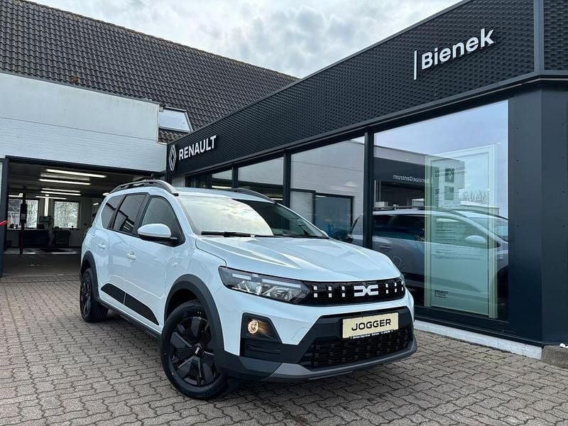 Neu Dacia Jogger Expression 122 PS (89 kW) 2026 Weiß Van / Kleinbus