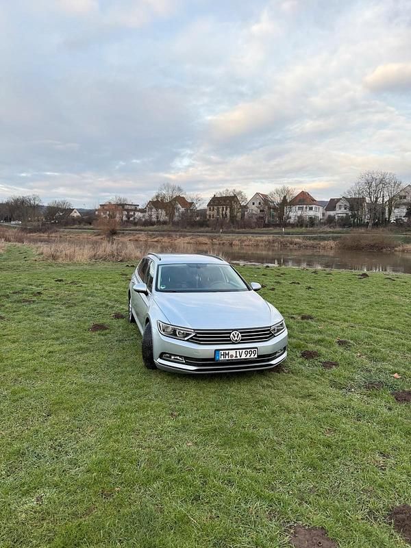 Gebraucht VW Passat 140 PS (102 kW) 2015 Grau Kombi