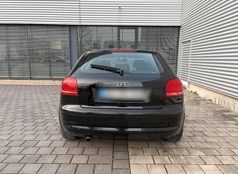 Gebraucht Audi A3 Attraction 102 PS (75 kW) 2004 Schwarz Kleinwagen