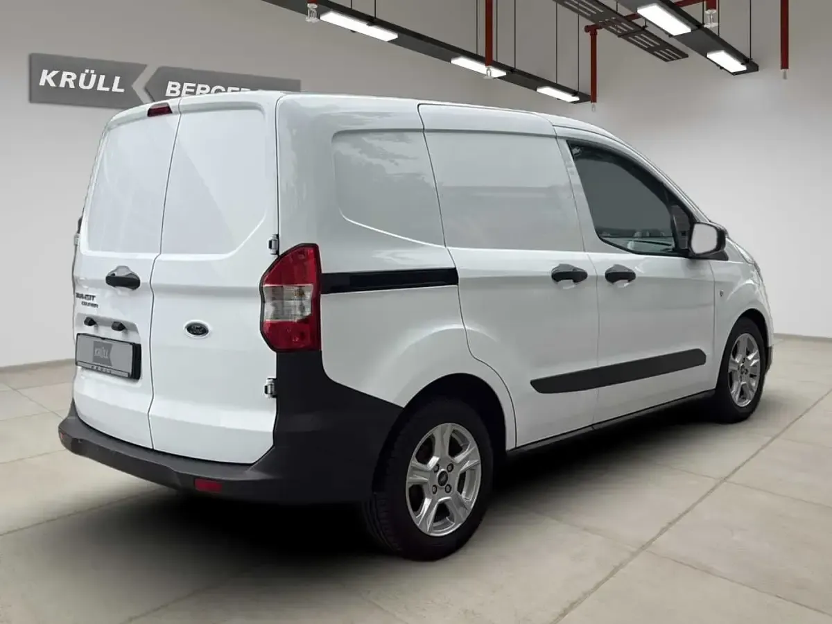 Gebraucht Ford Transit Courier Trend 101 PS (74 kW) 2023 Grau Van