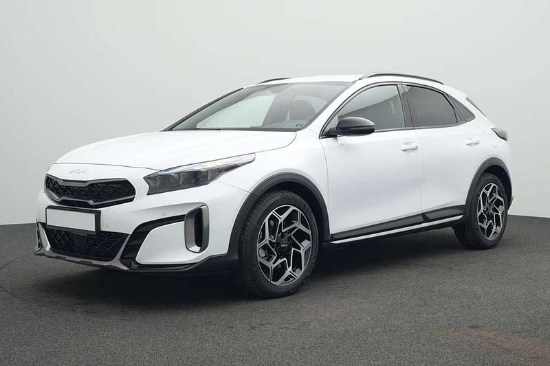 Neu Kia XCeed 179 PS (131 kW) 2025 Carraraweiß SUV