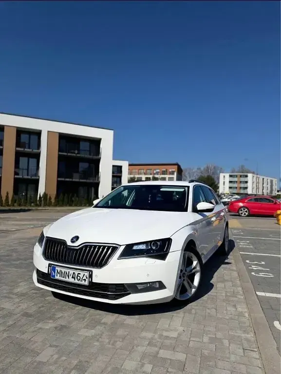 Gebraucht Skoda Superb Active 120 PS (88 kW) 2016 Weiß Kombi