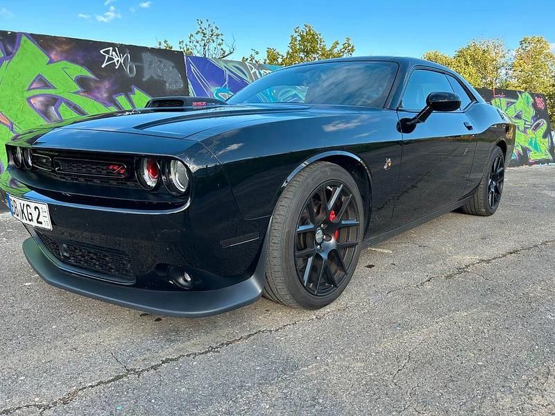 Second-hand Dodge Challenger 492 CP (361 kW) 2016 Negru Coupe