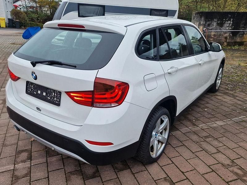 Gebraucht BMW X1 Sport Line 143 PS (105 kW) 2014 Weiß SUV