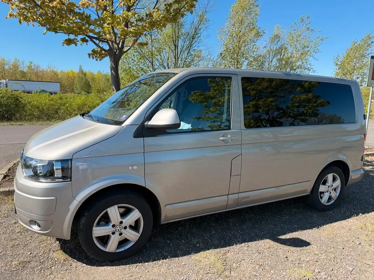 Gebraucht VW Caravelle 180 PS (132 kW) 2011 Van