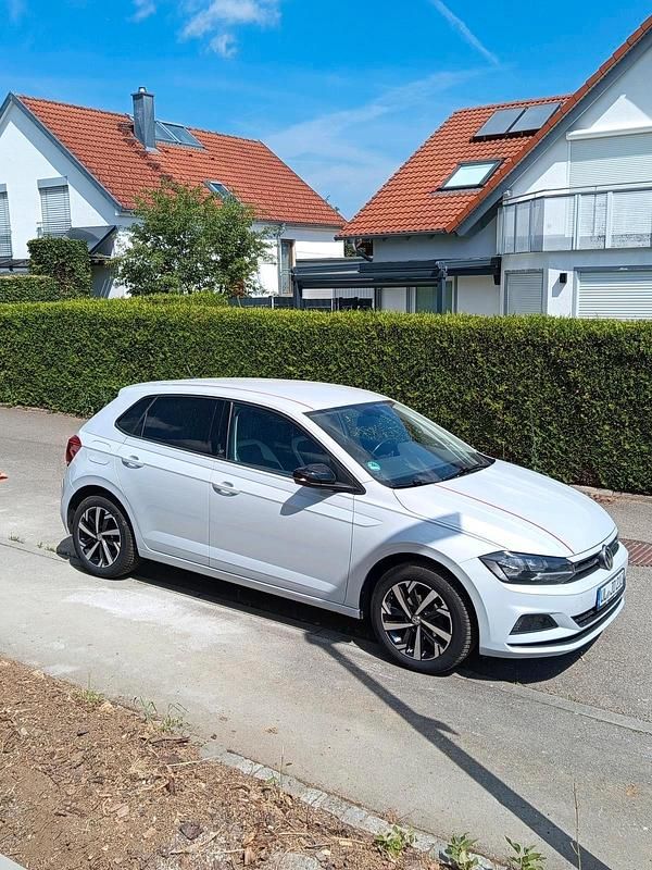 Weiß Gebraucht 2018 VW Polo Beats Kleinwagen | 10.100 € (Fairer Preis) - Bild 1/4