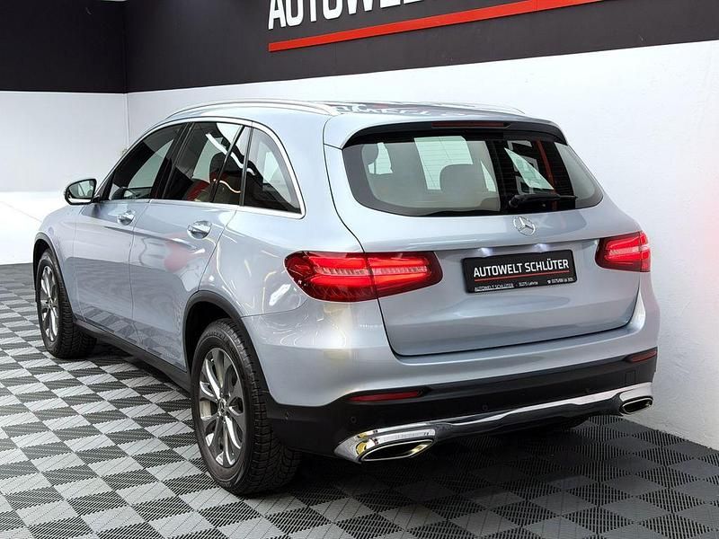 Gebraucht Mercedes GLC250 211 PS (155 kW) 2017 Silber SUV