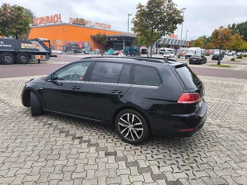 Schwarz Gebraucht 2019 VW Golf VII Highline Kombi | 17.500 € (Guter Preis) - Bild 1/4