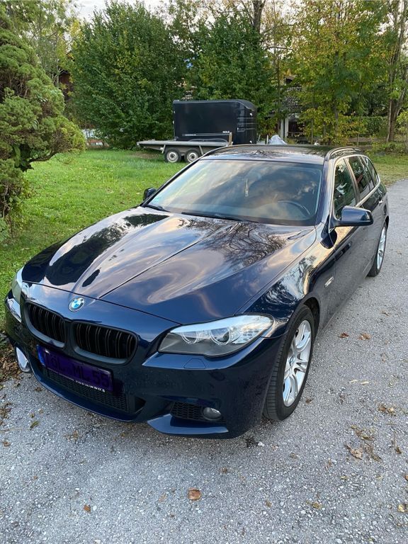 Blau Gebraucht 2010 BMW 520 Performance Kombi | 10.000 € (Fairer Preis) - Bild 1/4