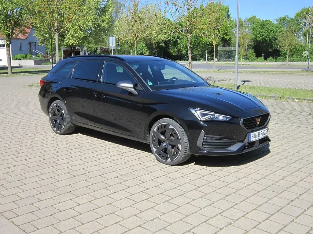 Second-hand Cupra Leon 245 CP (180 kW) 2021 Negru Break