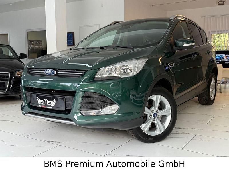 Grün Gebraucht 2016 Ford Kuga SYNC Edition SUV | 9.475 € (Superpreis) - Bild 1/4