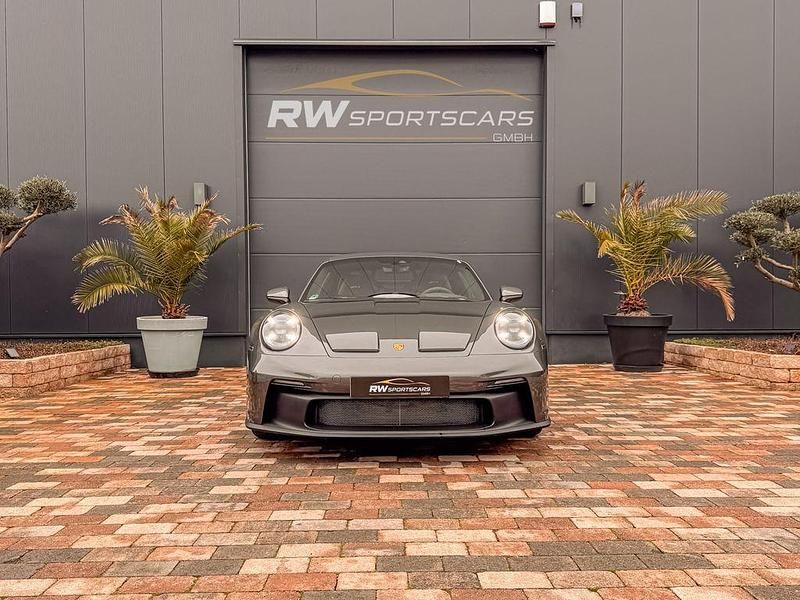 Grau Gebraucht 2023 Porsche 992 | 235.000 € - Bild 1/4