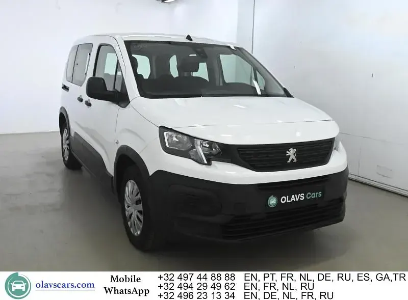 Gebraucht Peugeot Rifter Active 131 PS (96 kW) 2022 Weiß Van / Kleinbus