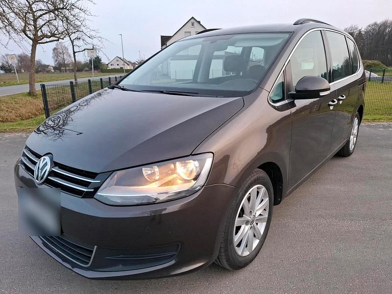 Gebraucht VW Sharan 150 PS (110 kW) 2017 Braun Van / Kleinbus