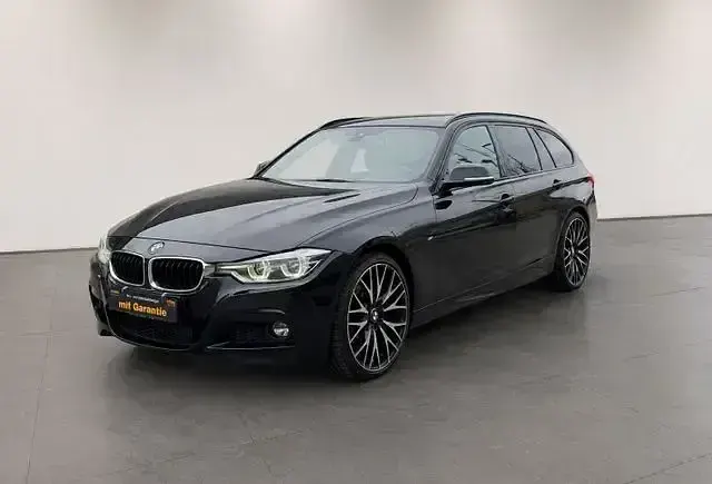 Gebraucht BMW 320 M Sport 190 PS (139 kW) 2019 Schwarz Limousine