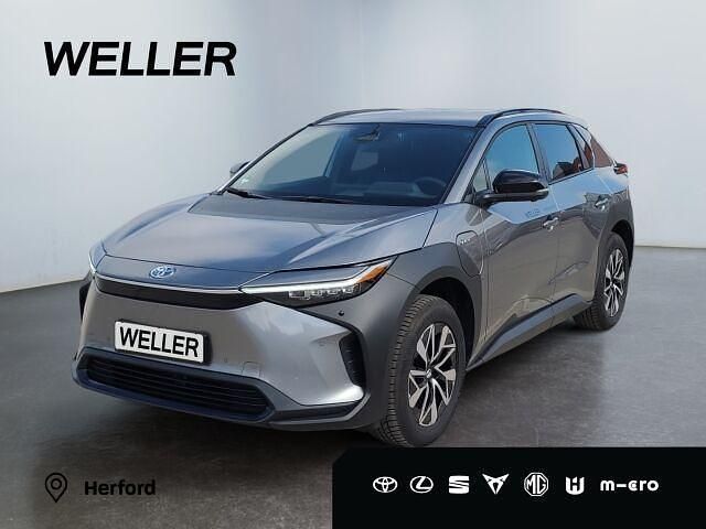 Silber Gebraucht 2024 Toyota bZ4X Team SUV | 38.480 € (Teuer) - Bild 1/3