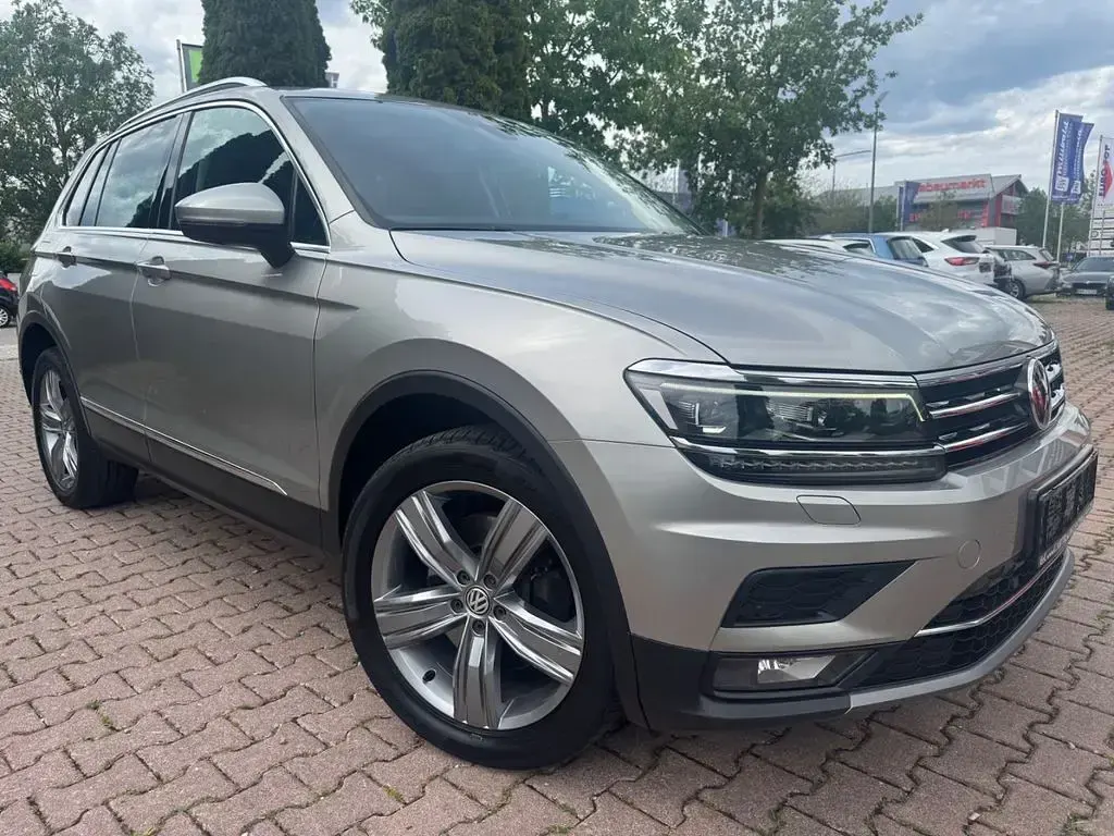 Gebraucht VW Tiguan Highline 190 PS (139 kW) 2019 Silber SUV