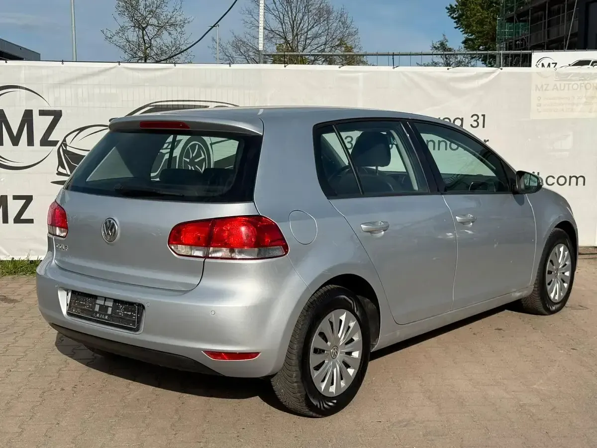Gebraucht VW Golf VI Trendline 80 PS (58 kW) 2012 Silber Kleinwagen