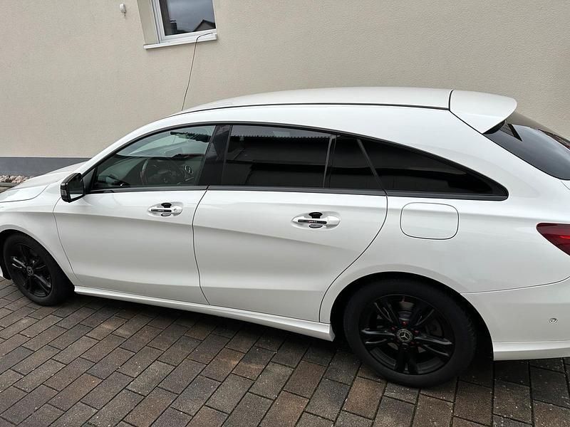 Gebraucht Mercedes CLA200 136 PS (100 kW) 2018 Weiß Kombi